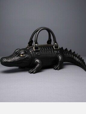 🐊NWT Cruelty Free Crocodile Patent Leather Shaped Handbag w/strap Novelty Bag